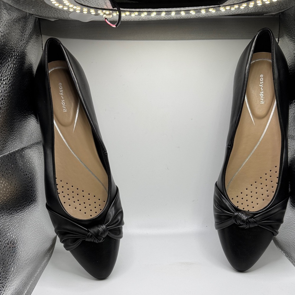 Easy Spirit Black Knot Detail Flats NWOT SZ 7.5 comfort work stylish - Picture 7 of 7